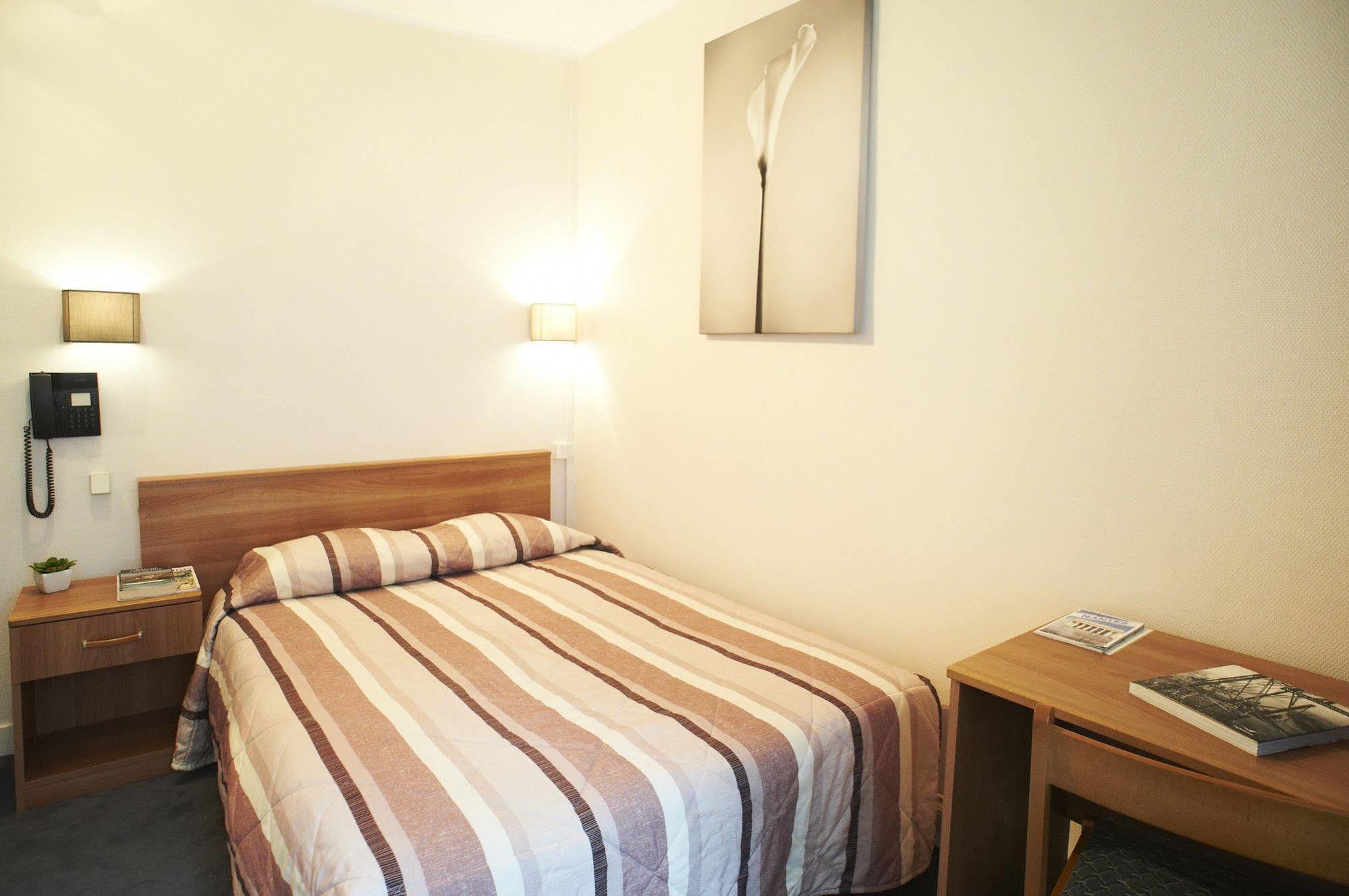 Hotel Le Petit Duquesne Nantes Buitenkant foto